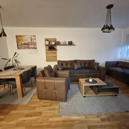 Djuric Center Appartamento *